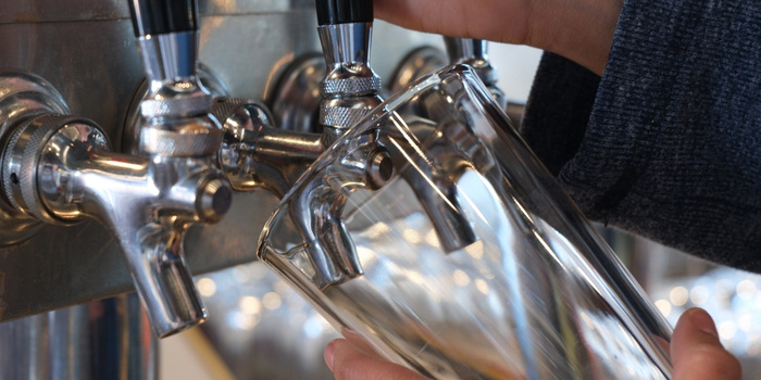 Beer Pouring Brown Bag Burger Flagstaff Prescott Beer Pouring Brown Bag Burger Flagstaff Prescott